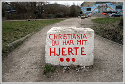 Rock painted with "Christiania du har mit hjerte" ("Christiania you have my heart")