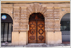 Embossed pattern around the doors of the H? de Peyronetti (1620).  Rue de l'Aude.  Old town.