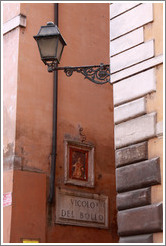 Corner of Via del Pellegrino and Vicolo del Bollo.