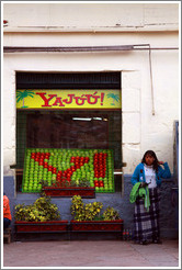Yaj??, a juice bar whose name and logo are reminiscent of those of a famous internet company.
